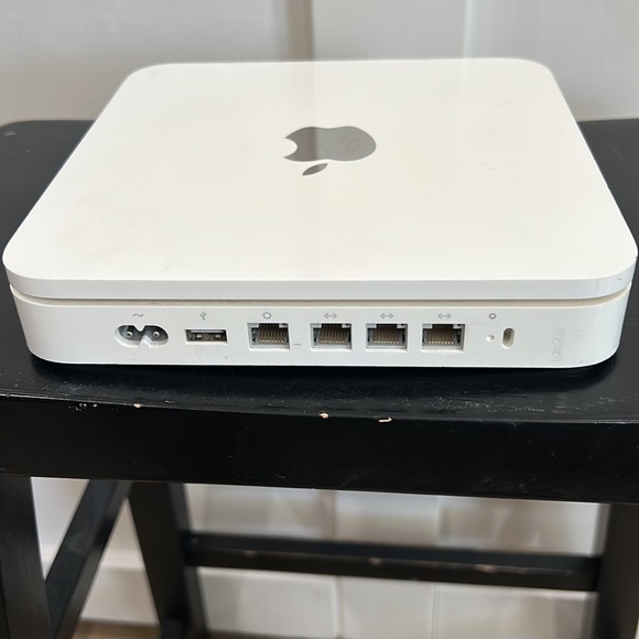 Apple A1254 Airport Time Capsule 500GB - Picture 2 of 5